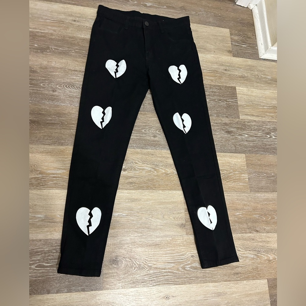 Black hearted jeans